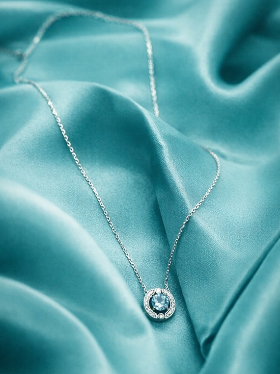 Jewelry - S925 Sterling Silver Halo Necklace Dainty Circle Pendant